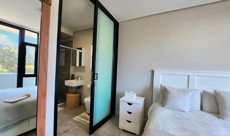 2 Bedroom Property for Sale in Summerstrand Eastern Cape